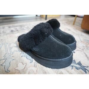 UGG Scuffette II Women’s Size 7 Black Suede Sheepskin Slippers
